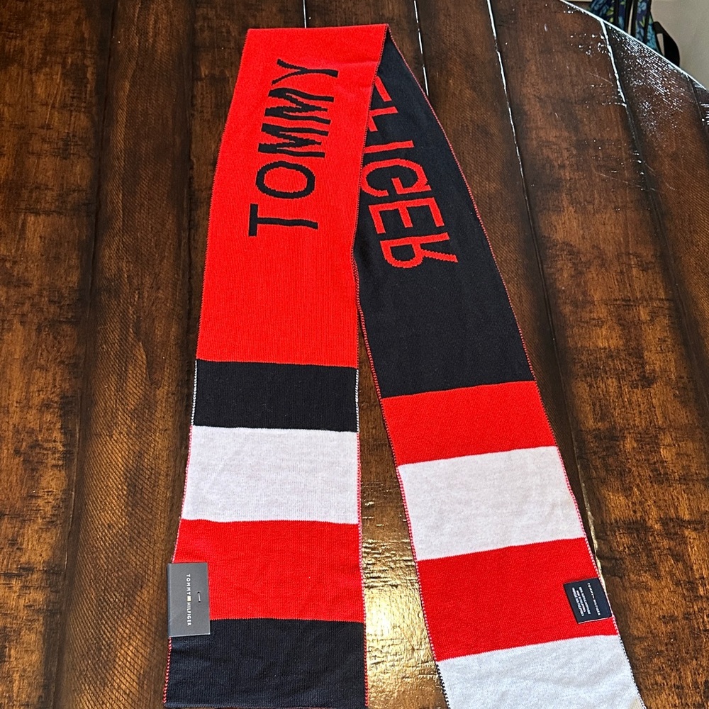 Tommy Hilfiger Classical Red and Navy Blue Knit Scarf